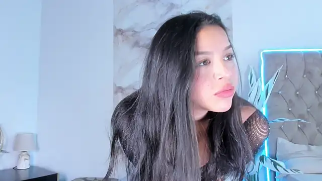 Clara4w online show from 21, 6, 2026
