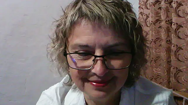 Snapshot of ElizabethGorden chatting on 17, 6, 2026 ElizabethGorden online show from 17, 6, 2026