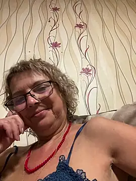 Snapshot of ElizabethGorden chatting on 7, 8, 2026 ElizabethGorden online show from 7, 8, 2026