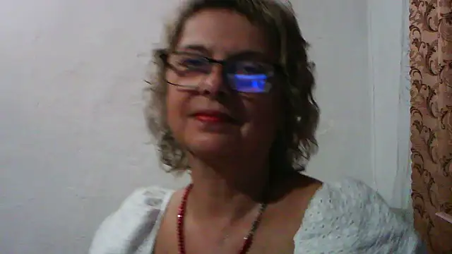 Snapshot of ElizabethGorden chatting on 9, 8, 2026 ElizabethGorden online show from 9, 8, 2026