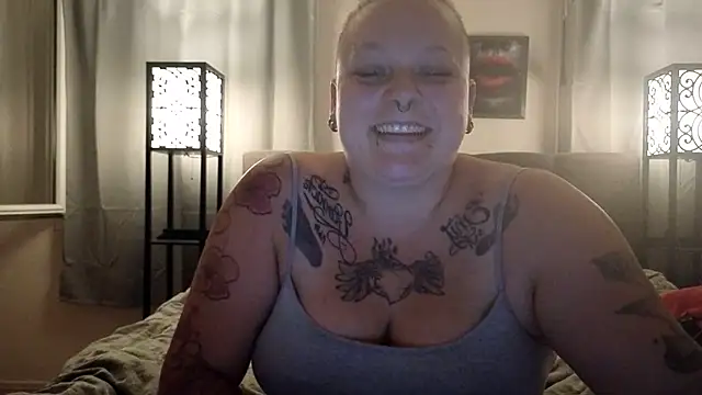 Lady Peggi online show from 9, 6, 2026
