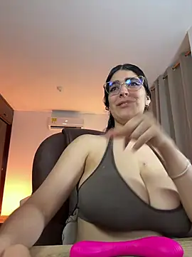 Snapshot of _Niah chatting on 23, 7, 2026 Niah online show from 23, 7, 2026
