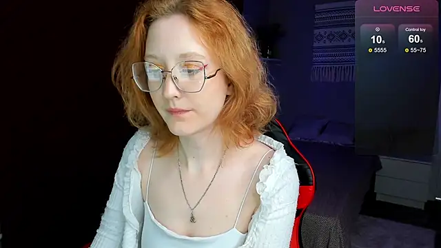 Snapshot of LunaTerry chatting on 1, 6, 2026 LunaTerry online show from 1, 6, 2026