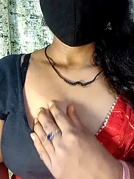 Snapshot of Juli_80 chatting on 17, 7, 2026 Juli 80 online show from 17, 7, 2026