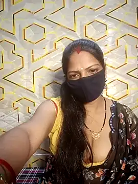 Snapshot of Juli_80 chatting on 5, 8, 2026 Juli 80 online show from 5, 8, 2026
