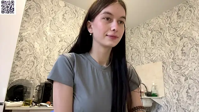 HinaDesire online show from 8, 5, 2026