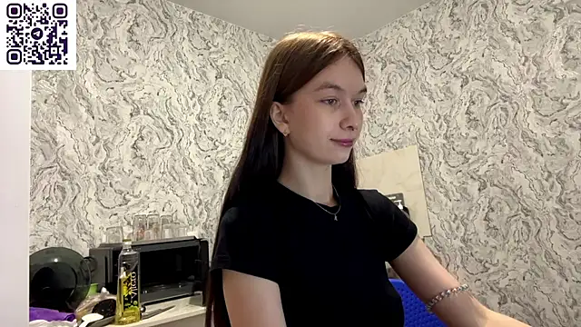 HinaDesire online show from 6, 6, 2026