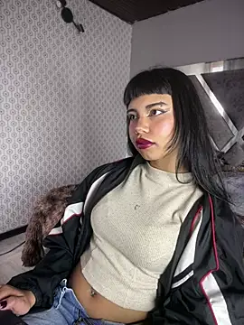 AntonellaCooper Pink online show from 8, 6, 2026