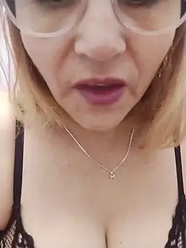 Snapshot of vitaminafranccesca chatting on 2, 6, 2026 vitaminafranccesca online show from 2, 6, 2026