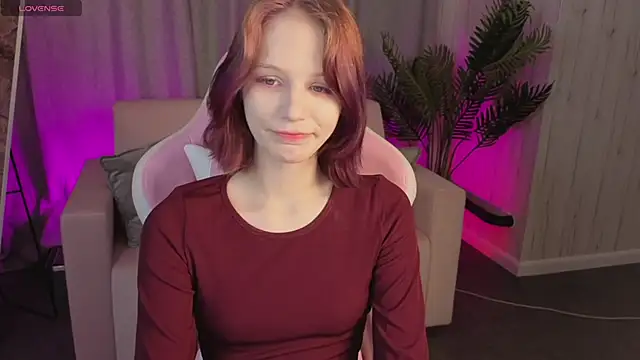 Snapshot of AliceJohansone chatting on 5, 6, 2026 AliceJohansone online show from 5, 6, 2026