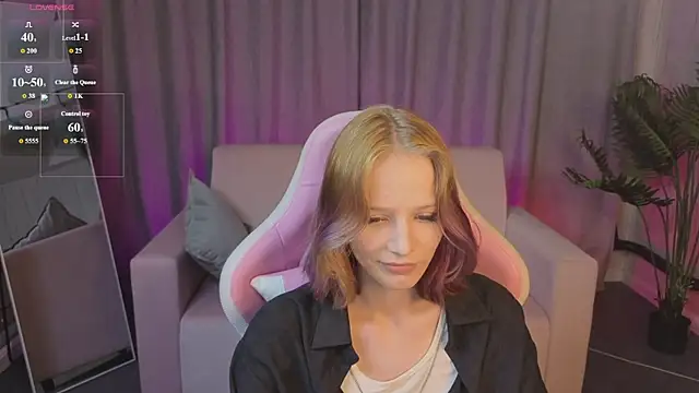 Snapshot of AliceJohansone chatting on 19, 6, 2026 AliceJohansone online show from 19, 6, 2026