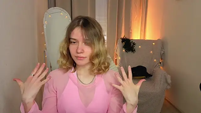 MilanaRayy online show from 3, 7, 2026
