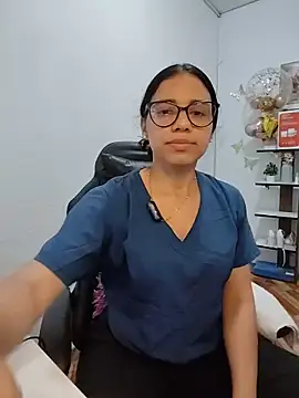 alanahot94 online show from 6, 6, 2026