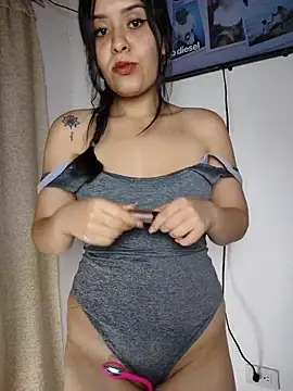 HollyMoon  online show from 12, 7, 2026