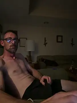 LukeLongsnake8in online show from 8, 5, 2026