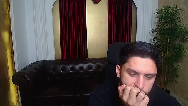 Snapshot of TroyWadee chatting on 29, 5, 2026 TroyWadee online show from 29, 5, 2026