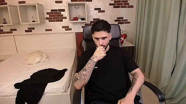 Snapshot of TroyWadee chatting on 31, 5, 2026 TroyWadee online show from 31, 5, 2026