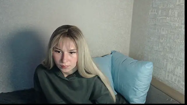 polly holyy online show from 23, 5, 2026