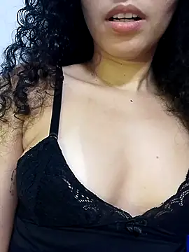 Snapshot of venuseyes25 chatting on 31, 5, 2026 venuseyes25 online show from 31, 5, 2026