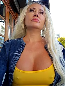 Snapshot of MILFBARBY chatting on 14, 9, 2025 MILFBARBY online show from 14, 9, 2025