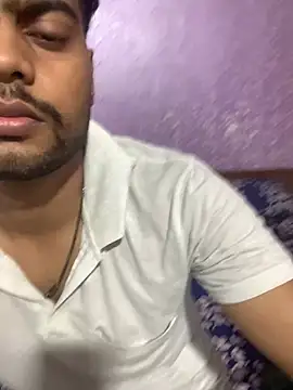 Snapshot of NRI_brutal_couple chatting on 7, 7, 2026 NRI brutal couple online show from 7, 7, 2026
