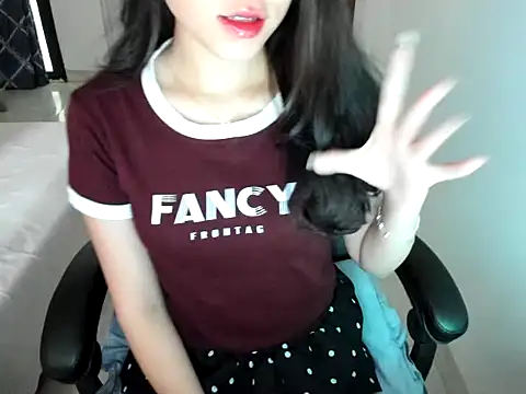 Linh smile  online show from 30, 6, 2026