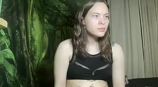 mo0ngoddess online show from 24, 2, 2025