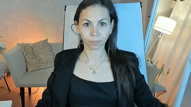 TrasyMorris online show from 12, 5, 2026