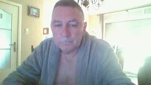 Snapshot of edje59a chatting on 4, 3, 2025 edje59a online show from 4, 3, 2025