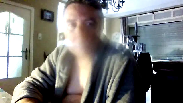 Snapshot of edje59a chatting on 12, 9, 2025 edje59a online show from 12, 9, 2025