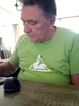 Snapshot of edje59a chatting on 15, 9, 2025 edje59a online show from 15, 9, 2025