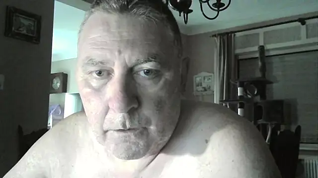 Snapshot of edje59a chatting on 7, 10, 2025 edje59a online show from 7, 10, 2025