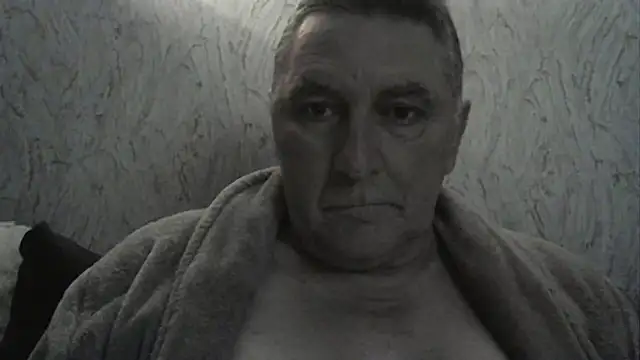 Snapshot of edje59a chatting on 23, 10, 2025 edje59a online show from 23, 10, 2025