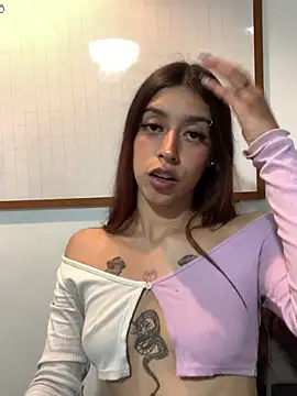 SarahFox- online show from 11, 5, 2026