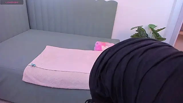 HannaCarttier  online show from 20, 6, 2026