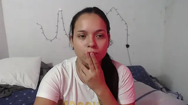 Snapshot of Adaraa_garcia03 chatting on 10, 6, 2026 Adaraa garcia03 online show from 10, 6, 2026