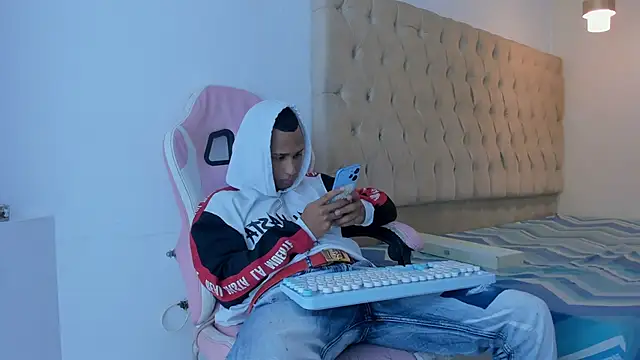 Supreme Badboy online show from 11, 6, 2026