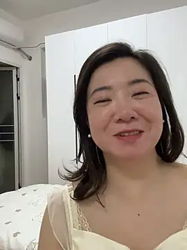 Snapshot of xichunhh chatting on 13, 5, 2026 xichunhh online show from 13, 5, 2026