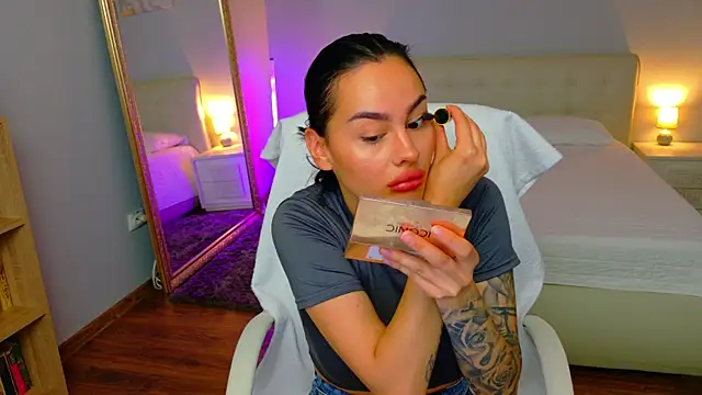 BabyyGirll  online show from 1, 7, 2026