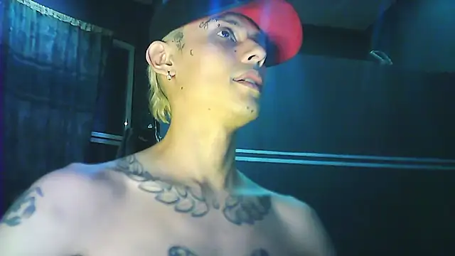 Snapshot of maxwell_crazy1 chatting on 15, 5, 2026 maxwell crazy1 online show from 15, 5, 2026