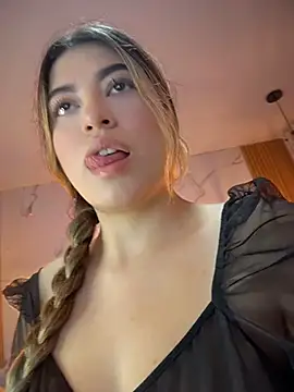 Snapshot of Vicky_Rico_ chatting on 8, 6, 2026 Vicky Rico online show from 8, 6, 2026