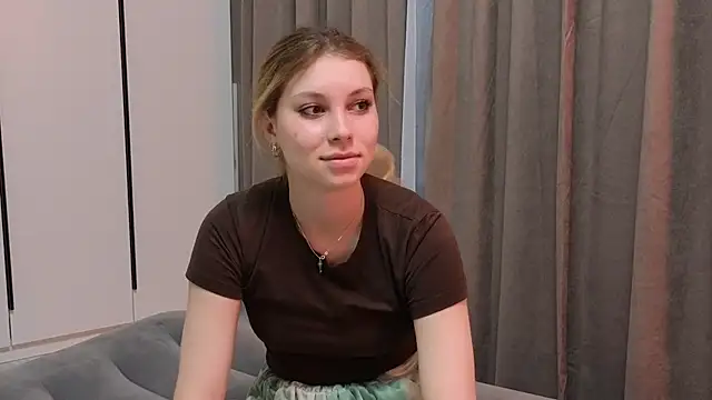 Snapshot of Sairallyn chatting on 14, 6, 2026 Sairallyn online show from 14, 6, 2026