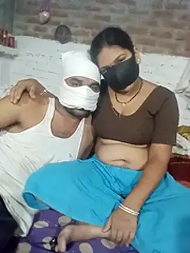 Snapshot of Hindicouple1 chatting on 4, 7, 2026 Hindicouple1 online show from 4, 7, 2026