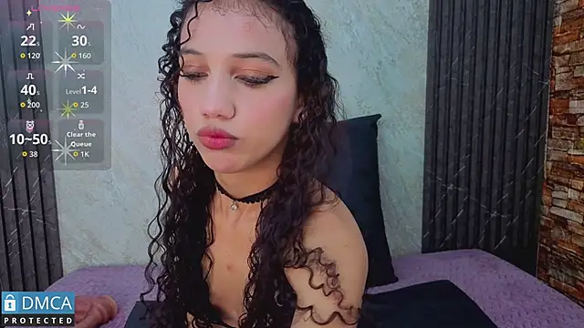 Snapshot of valentinaa_07 chatting on 2, 6, 2026 valentinaa 07 online show from 2, 6, 2026
