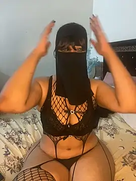 BrunetteQueen1 online show from 11, 7, 2026
