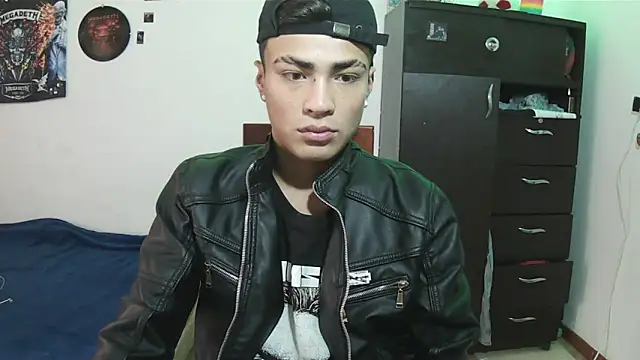 Snapshot of Fenix_hardcock chatting on 13, 6, 2026 Fenix hardcock online show from 13, 6, 2026