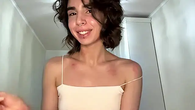 JessiaRuezga online show from 25, 5, 2026