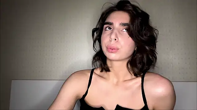 JessiaRuezga online show from 2, 7, 2026