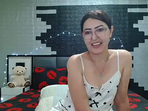 Ada Vera online show from 13, 6, 2026