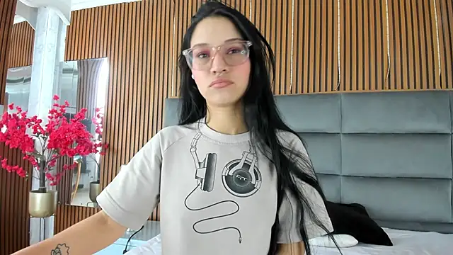 Snapshot of SophiieCalloway1 chatting on 2, 7, 2026 SophiieCalloway1 online show from 2, 7, 2026